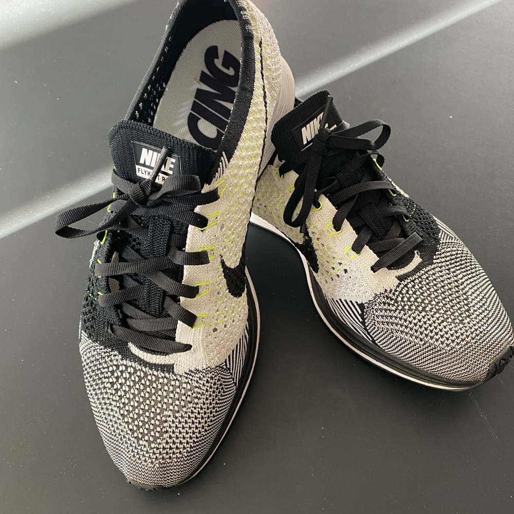 Nike Flyknit Racer